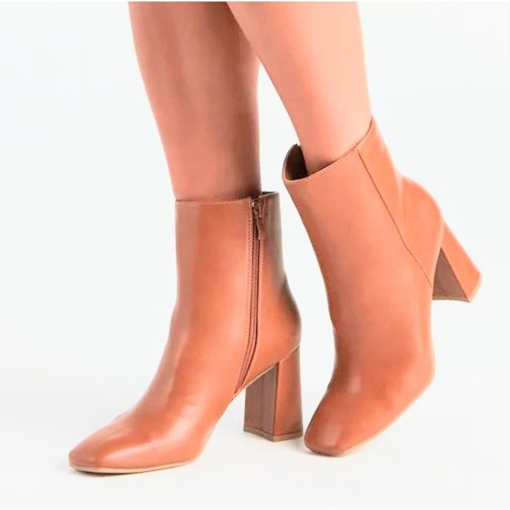 (31-4137)  Mysoft Women's Boots Sz 7